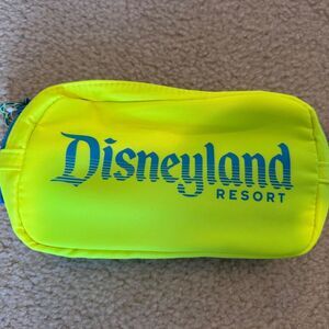 Disneyland Resort Neon Yellow Pouch Bag Zip Disney Park Exclusive Souvenir Bag